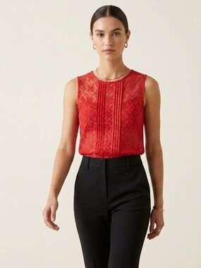 CHELSEA28 Scarlet Red Lace Sleeveless Top Women’s Pleated Scalloped Shell